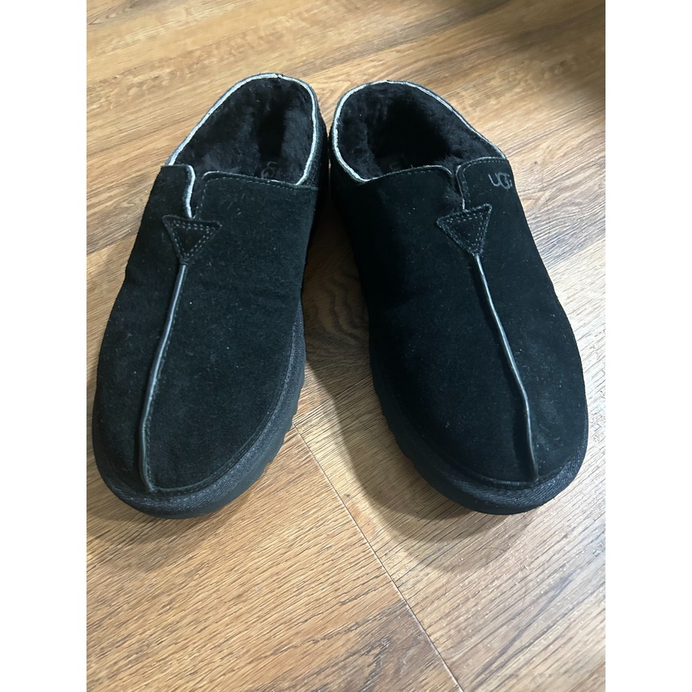 UGG Neuman Black 1113631 Mens Sz 11 (44), PreOwned Very Good Condition
